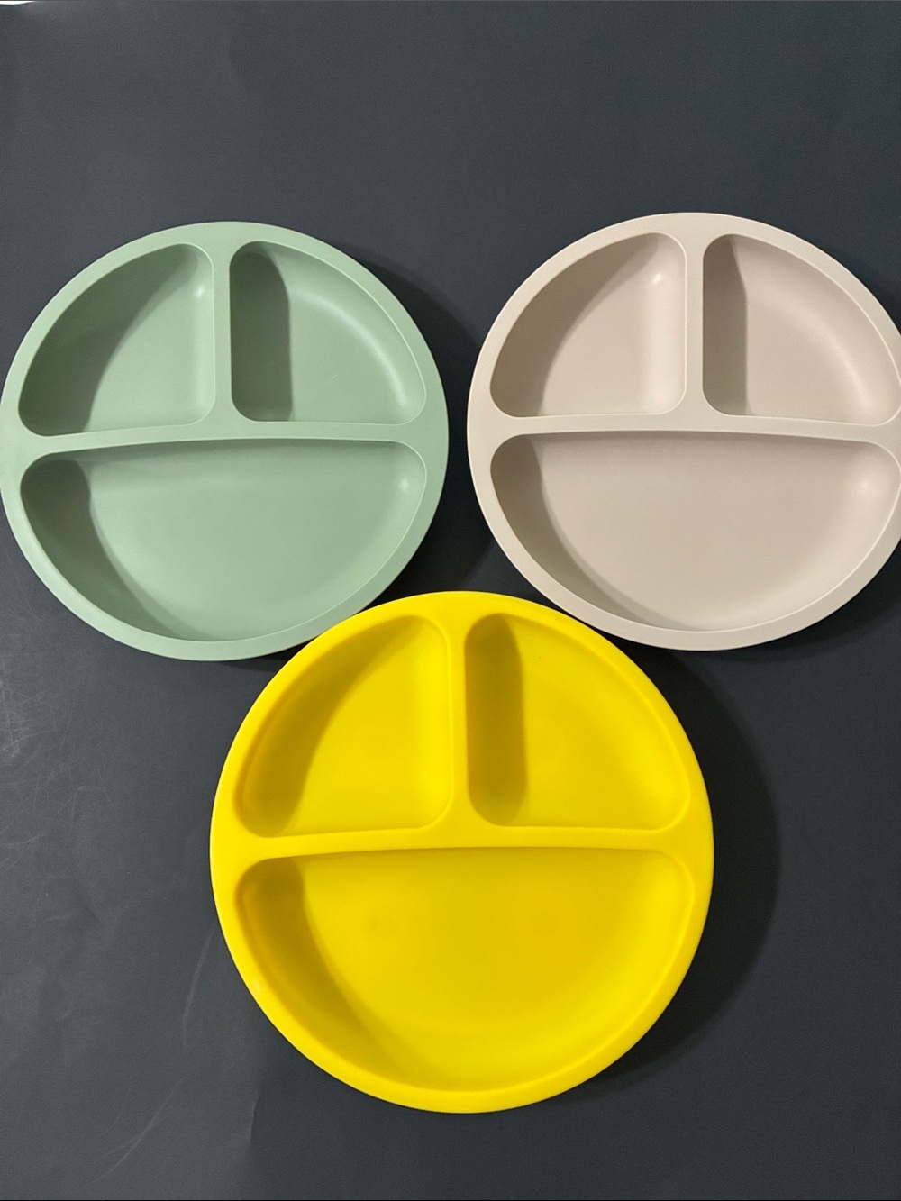 Wee Sprout - 3 SILICONE PLATES ( babies/toddlers)